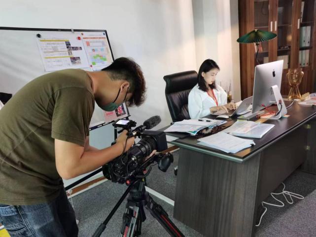 主要负责开发新颖多样的文化产品和服务,进而吸引人群,拉动消费